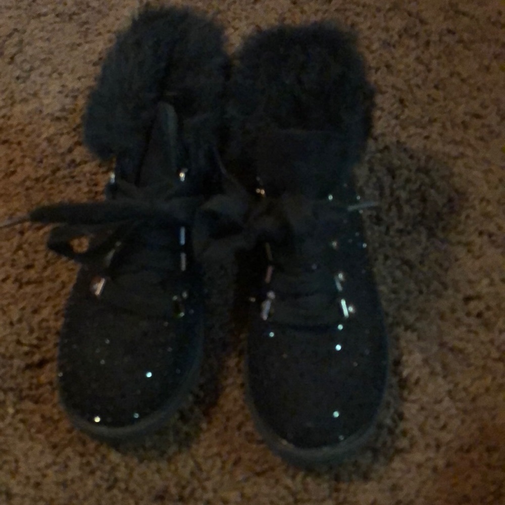 Super cute black fuzzy boots with sequins